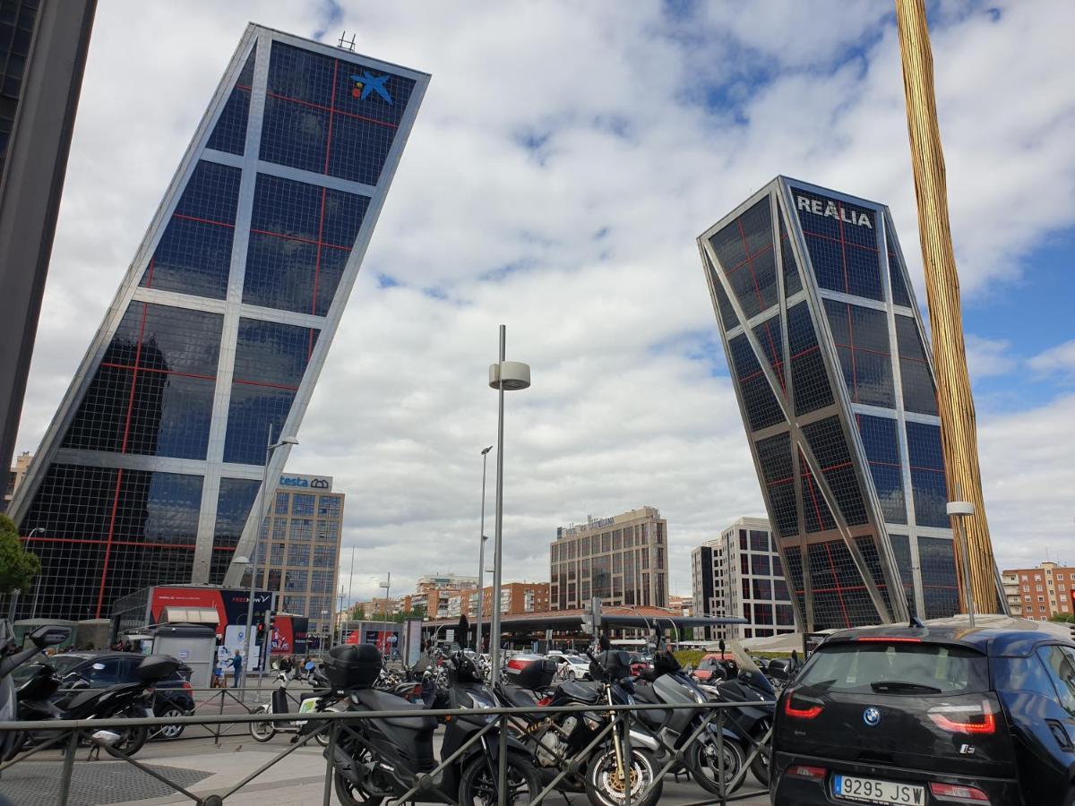 마드리드 Bonito Apto Cinco Torres Plaza Castilla 아파트 외부 사진